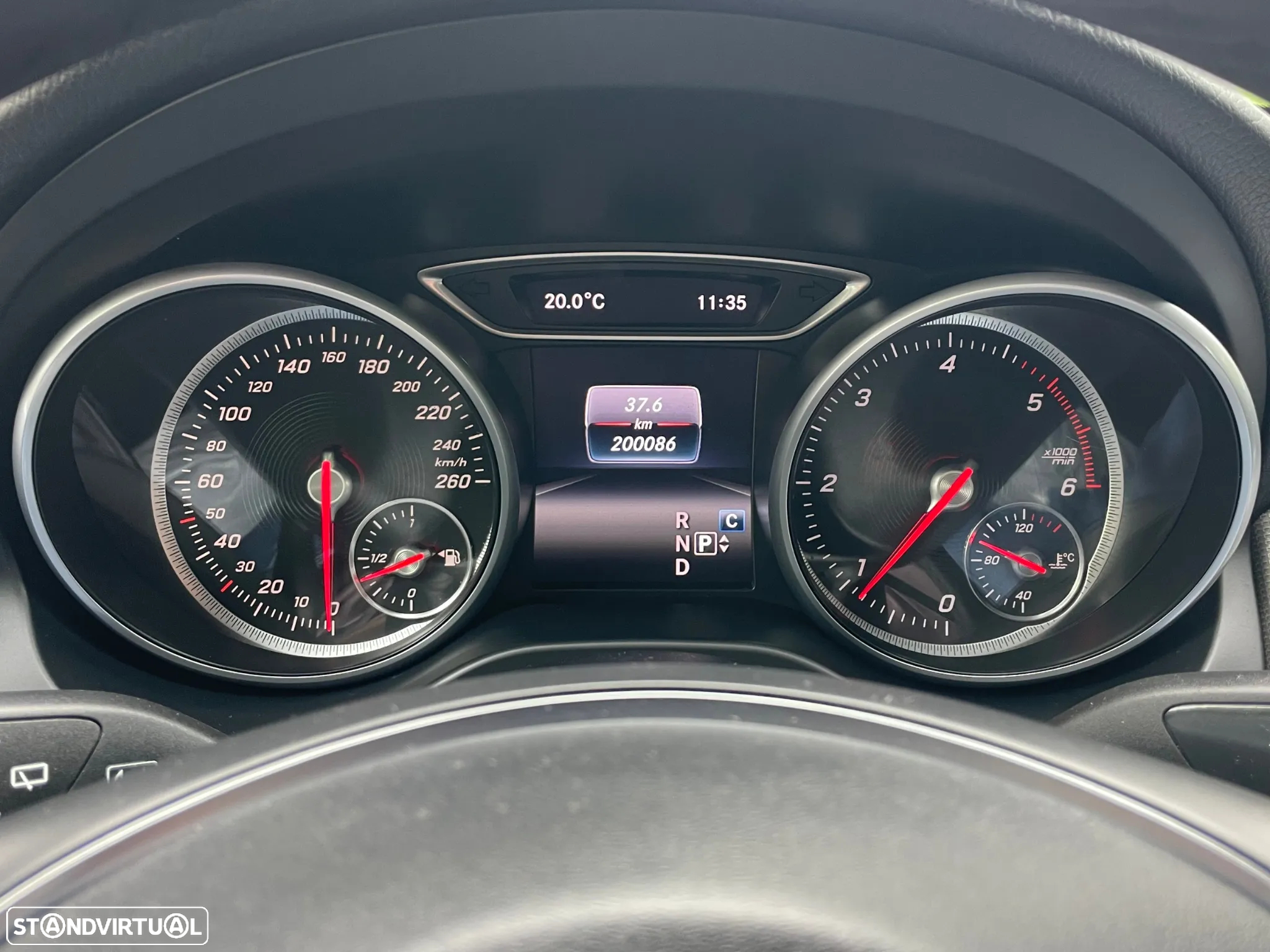 Mercedes-Benz CLA 180 d Shooting Brake Urban Aut. - 31