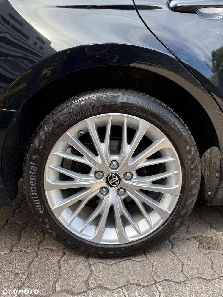 Toyota Camry Executive - 13