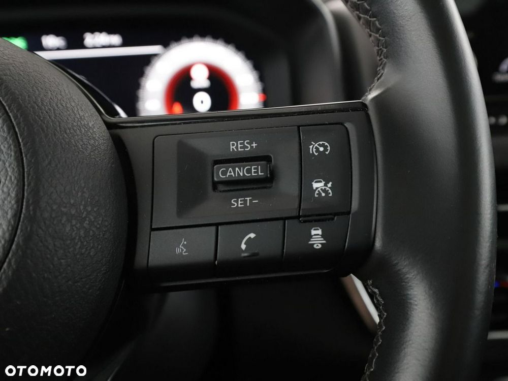 Nissan Qashqai 1.3 DIG-T mHEV N-Connecta - 30