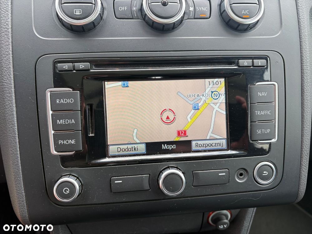 Volkswagen Touran 1.6 TDI DPF BlueMotion Technology Highline - 22
