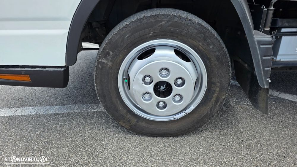 Mitsubishi FUSO Canter 3C15 - 12