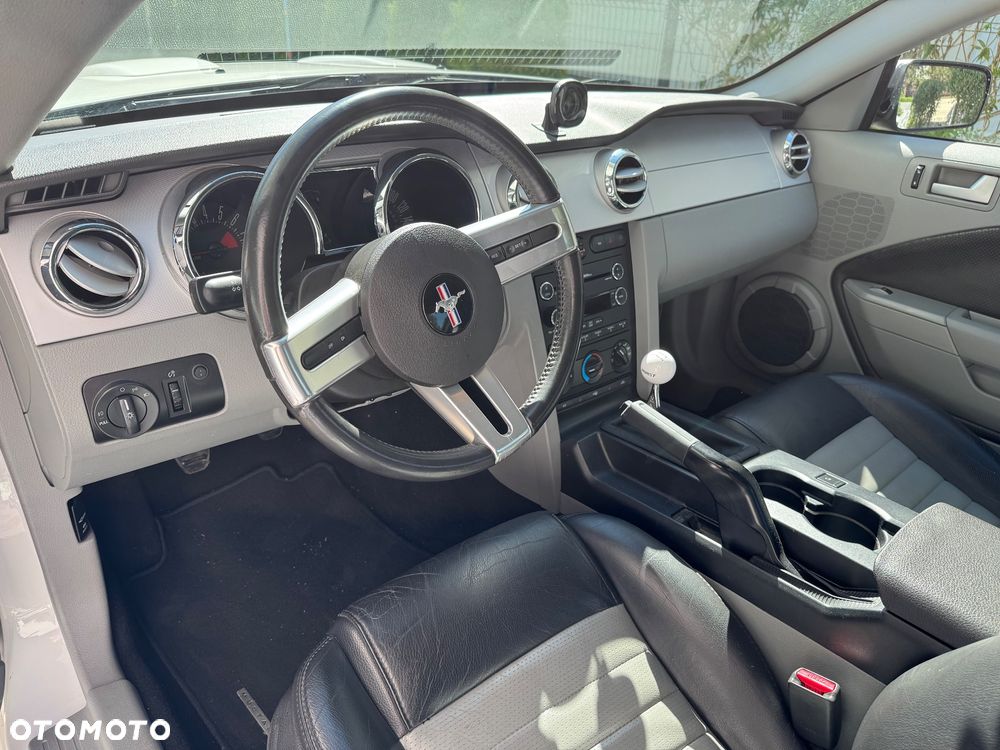 Ford Mustang 4.6 V8 GT - 12