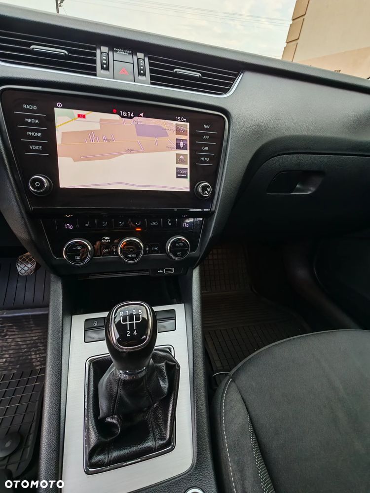 Skoda Octavia - 10