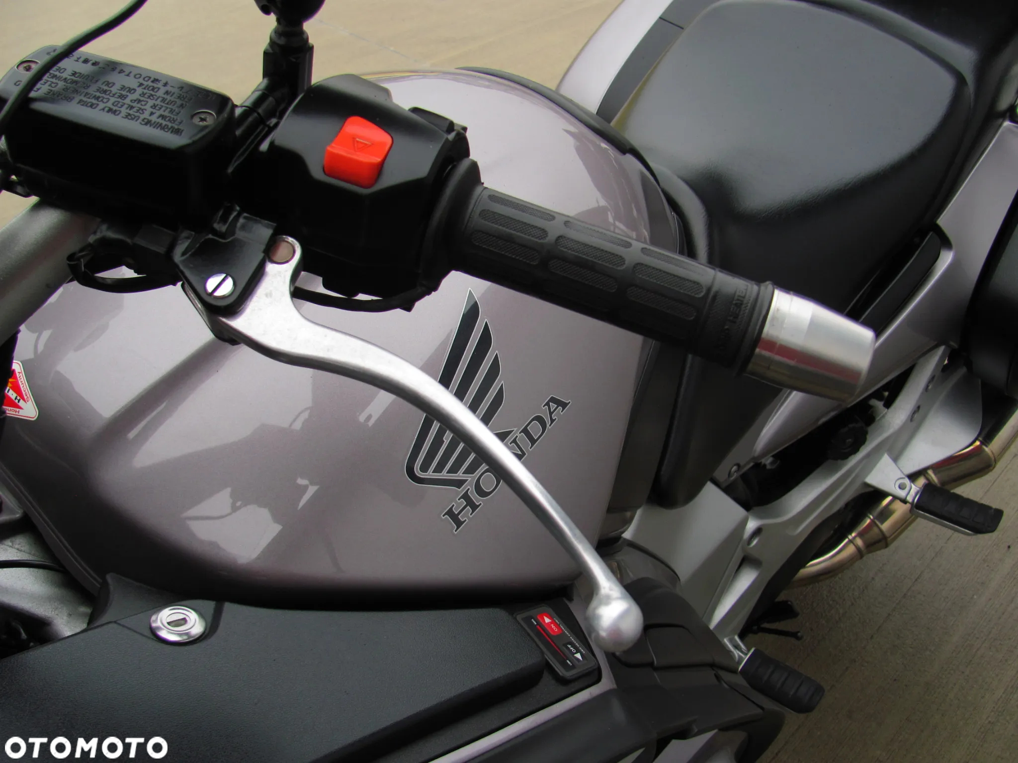 Honda ST - 16