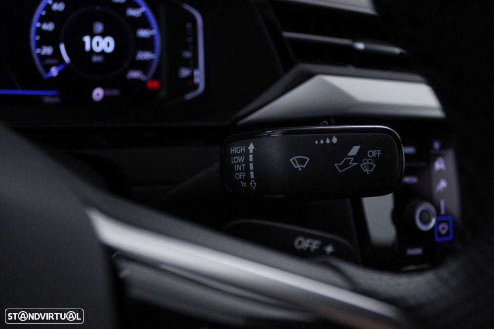 VW Arteon 2.0 TDI R-Line DSG - 25