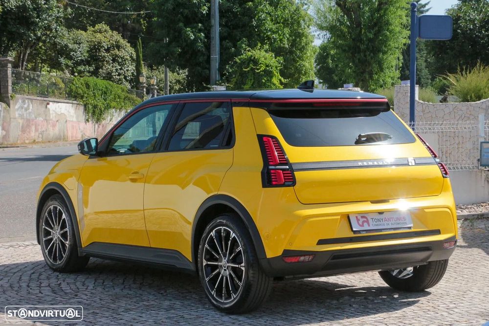 Renault 5 E-Tech - 12