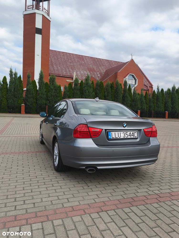 BMW Seria 3 318d DPF Edition Exclusive - 8