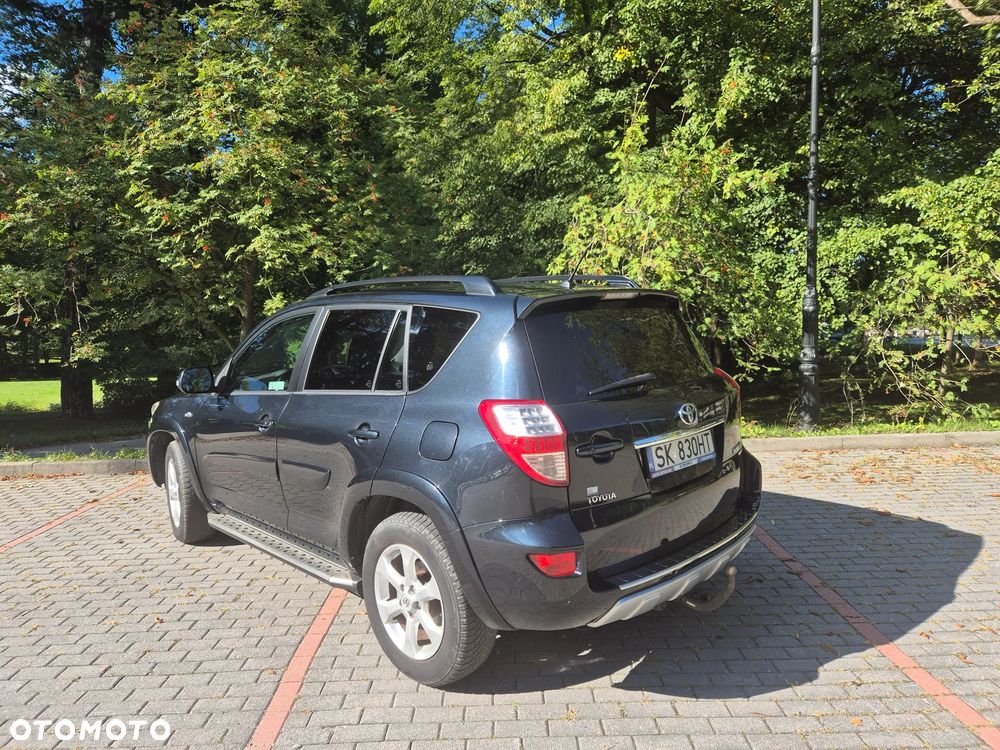Toyota Rav4 2010 photo 2