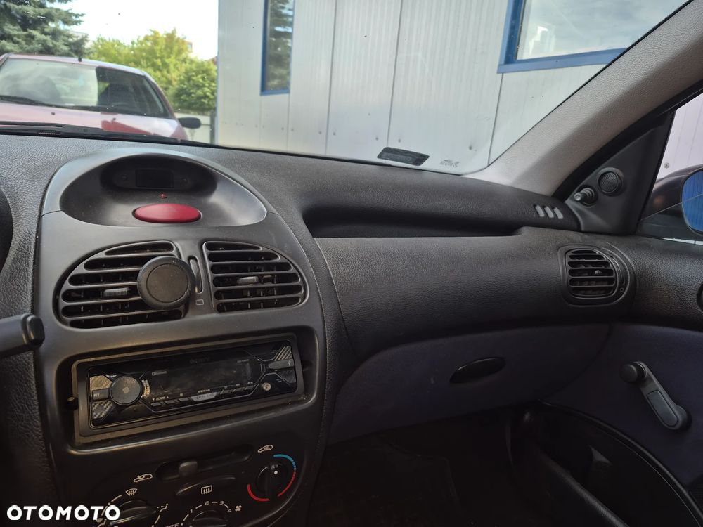 Peugeot 206 - 6
