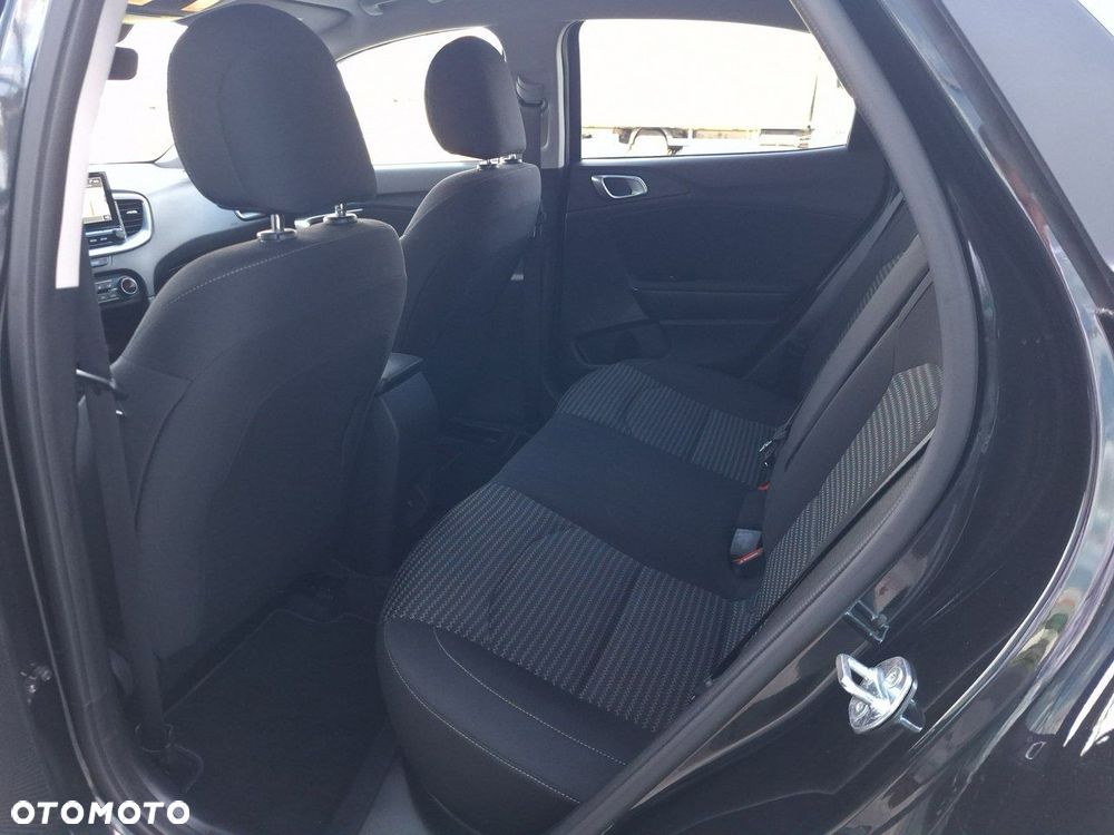 Kia XCeed 1.5 T-GDI M - 20