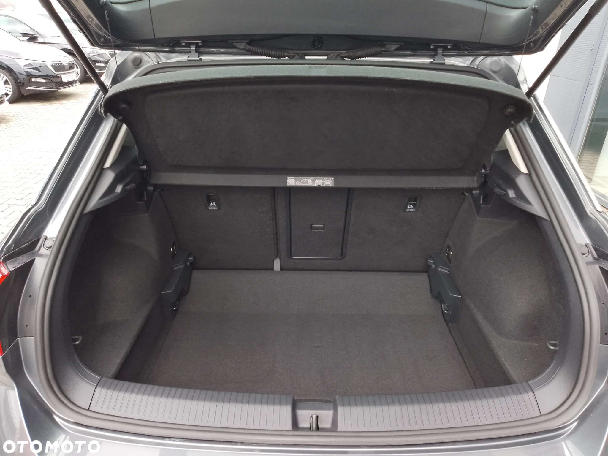 Volkswagen T-Roc 1.5 TSI Life DSG - 27