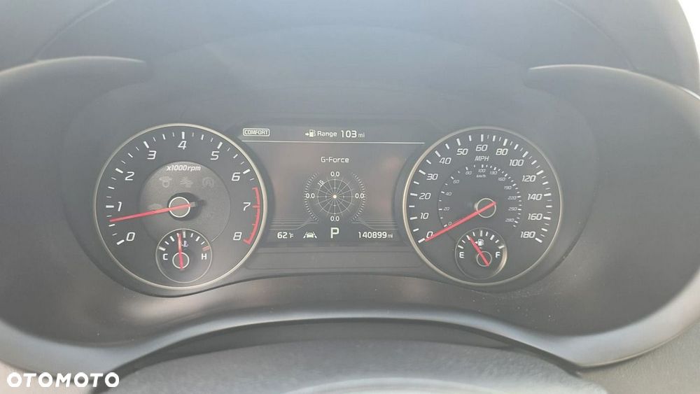 Kia Stinger - 17