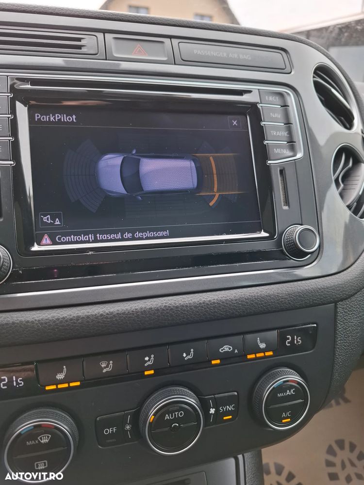 Volkswagen Tiguan 2.0 TDI SCR 4MOTION BlueMotion Technology Lounge Sport & Style - 33