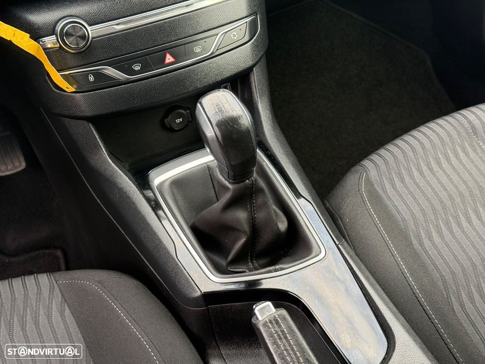 Peugeot 308 SW 1.6 HDi Premium - 12