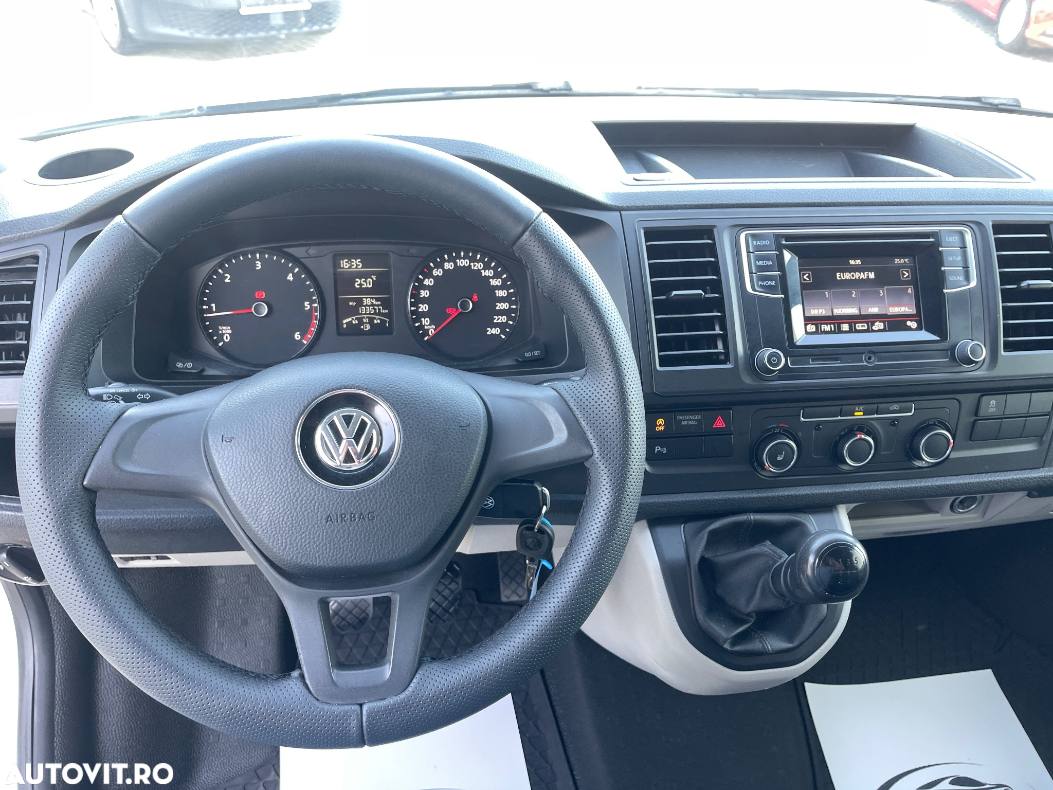 Volkswagen Transporter 2.0TDI  LUNG  2CULISANTE  USI SPATE - 37