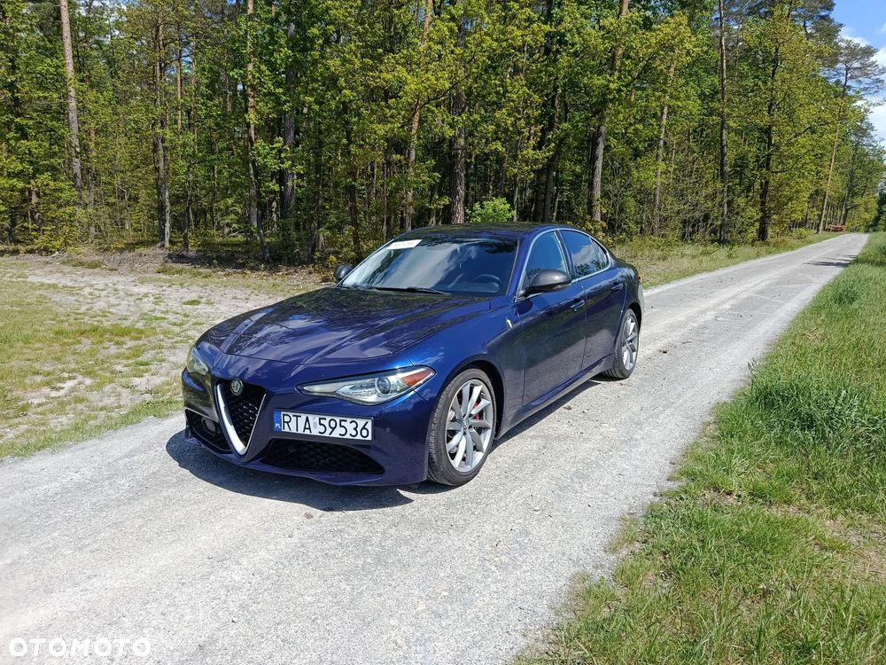Alfa Romeo Giulia - 1
