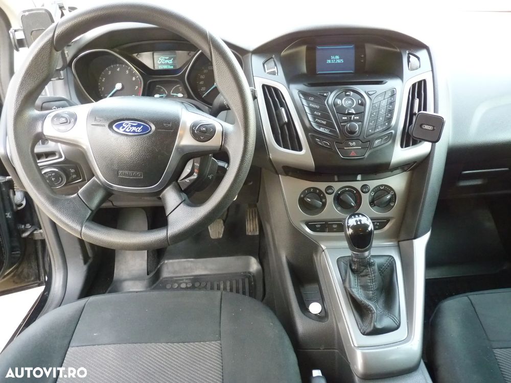 Ford Focus 1.6 TI-VCT Champions Edition - 5