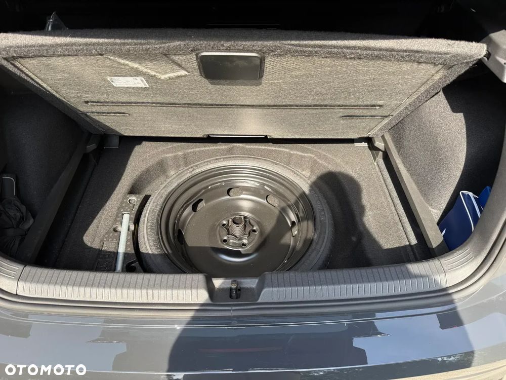 Volkswagen Golf VIII 1.5 TSI EVO R-Line - 13