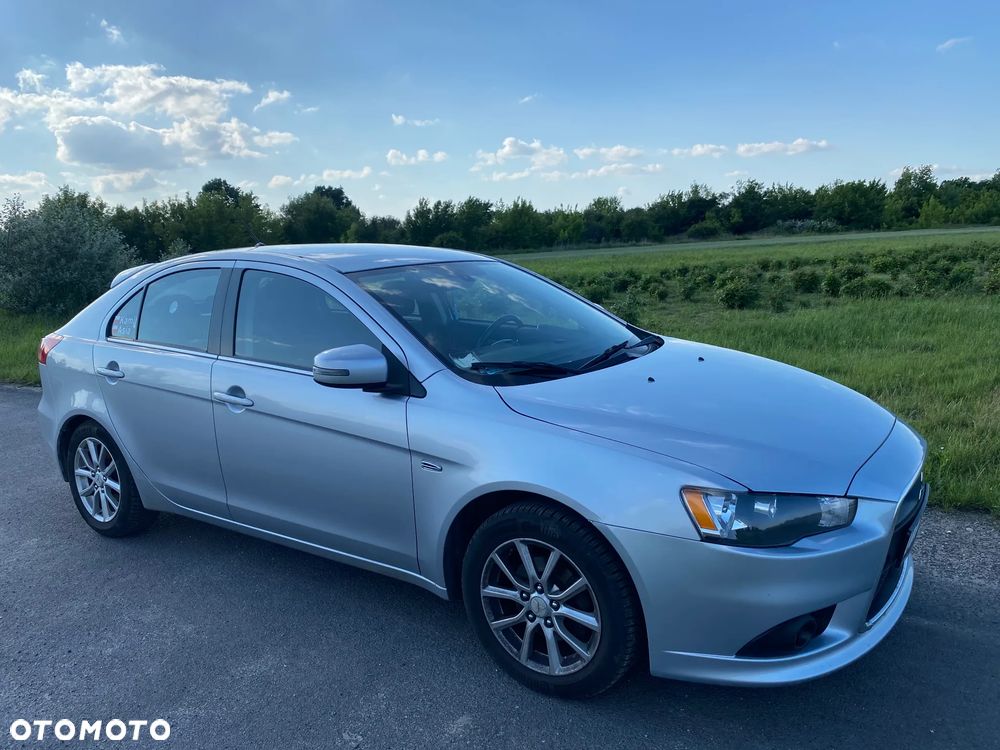 Mitsubishi Lancer - 1