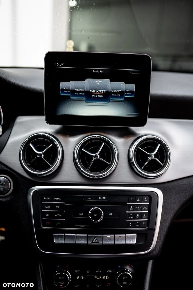 Mercedes-Benz CLA 220 4-Matic AMG Line - 21