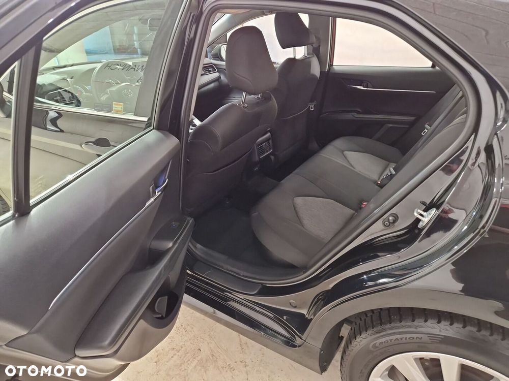 Toyota Camry 2.5 Hybrid Comfort CVT - 12