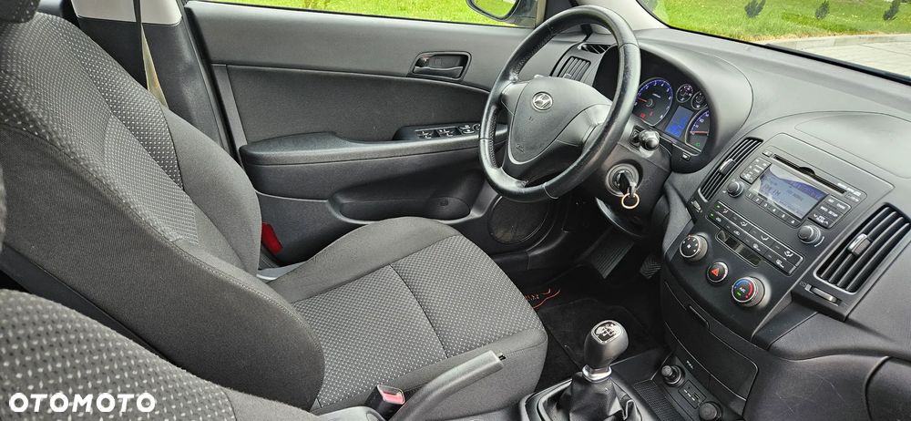 Hyundai i30 1.4 FIFA WM Edition - 19