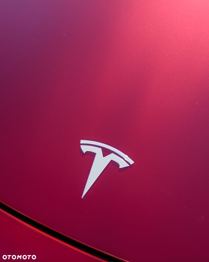 Tesla Model 3 - 25