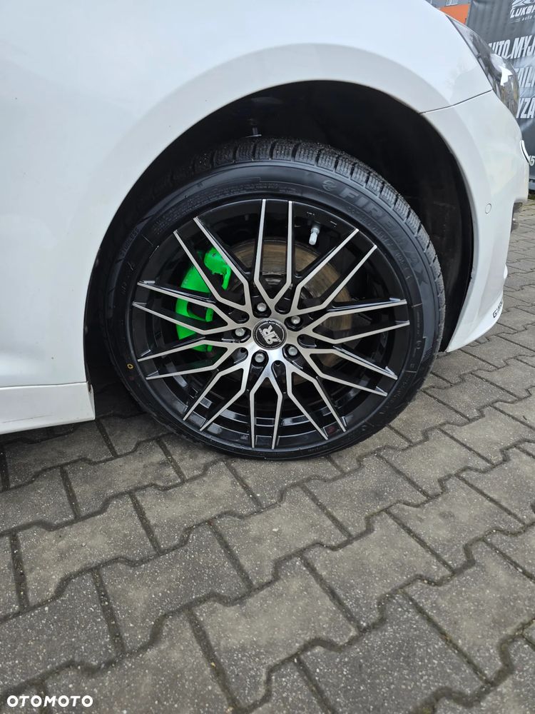 Kia Optima 2.0 L - 9