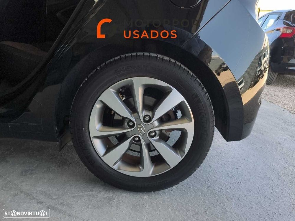 Hyundai i20 1.2 Comfort - 11