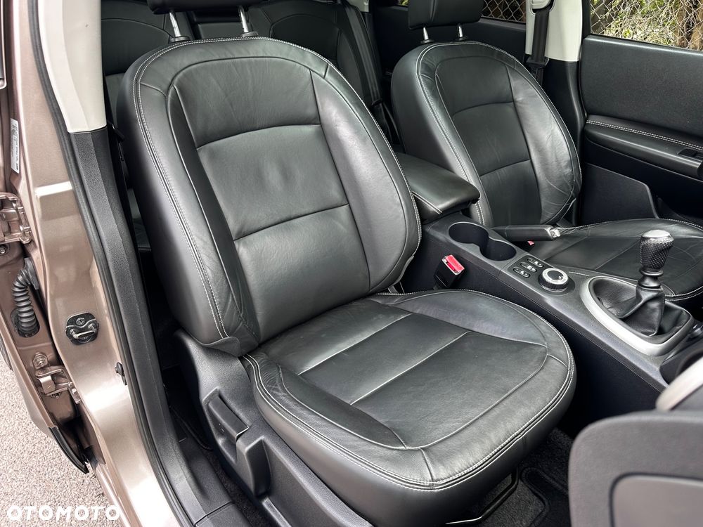 Nissan Qashqai 1.6 dCi 4 x 4 DPF Start/Stop tekna - 25