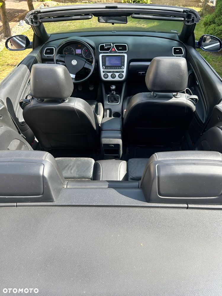 Volkswagen Eos 2.0 TDI DPF BlueMotion Technology - 16