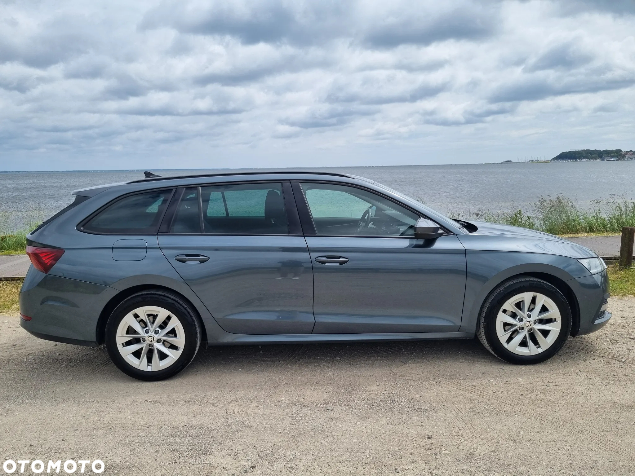 Skoda Octavia 2.0 TDI Ambition DSG - 11