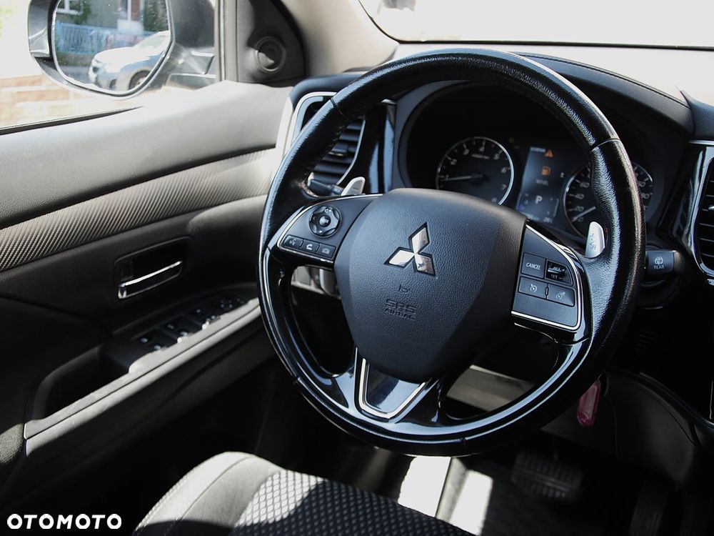 Mitsubishi Outlander 2.0 Intense + 4WD CVT - 3