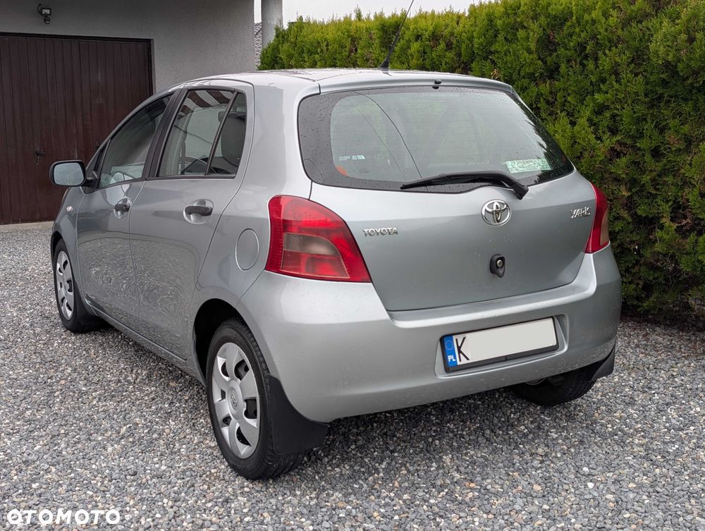 Toyota Yaris - 6