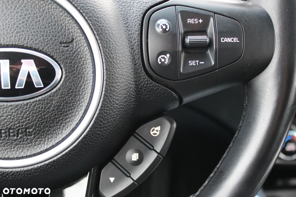 Kia Carens 1.6 GDI Edition 7 - 19