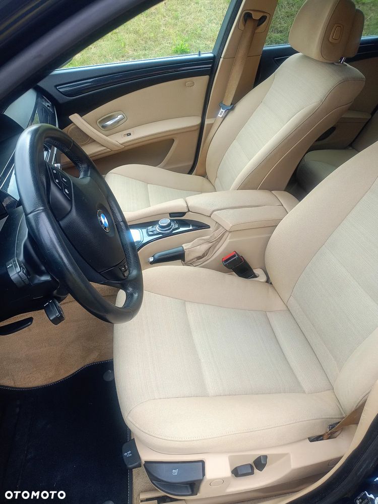 BMW Seria 5 520d Touring - 7