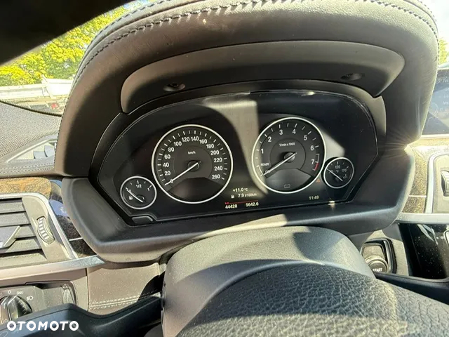 BMW Seria 3 330e Luxury Line sport - 19