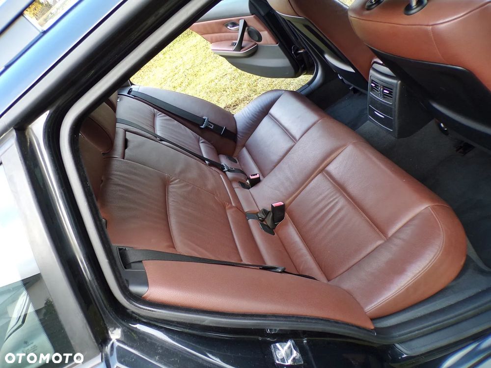 BMW Seria 3 320d DPF Efficient Dynamics Edition - 26