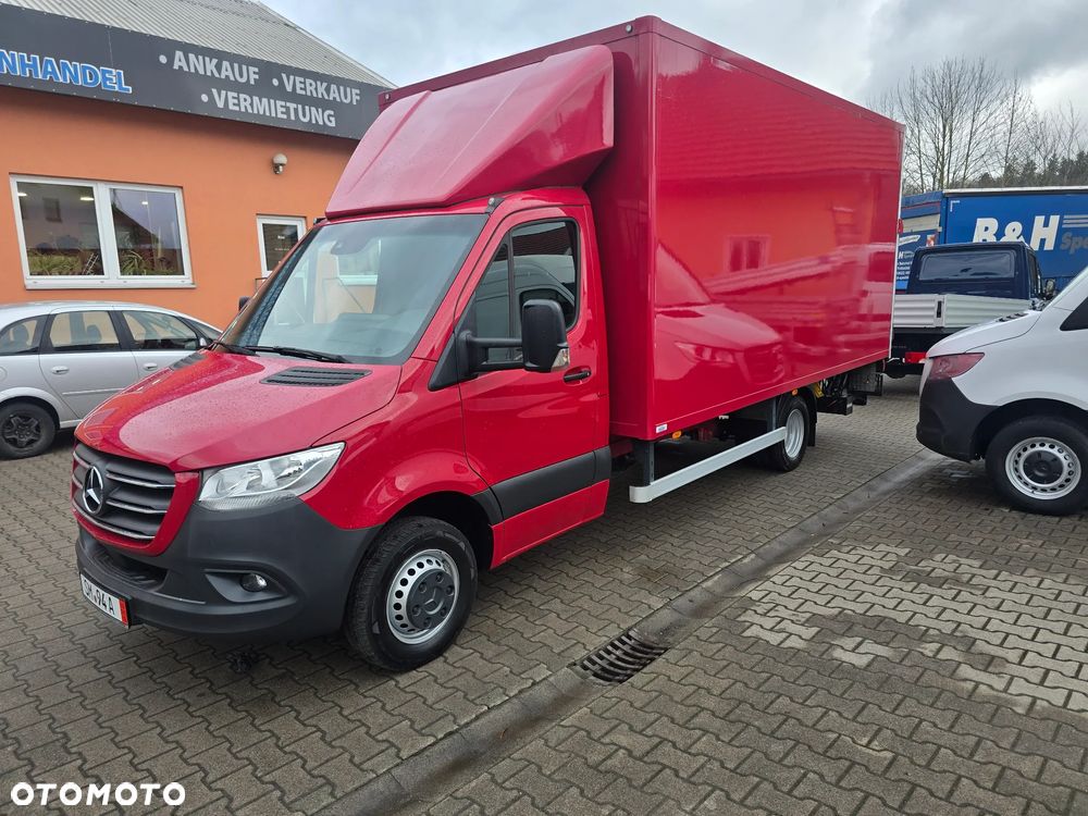 Mercedes-Benz Sprinter 907 - 5