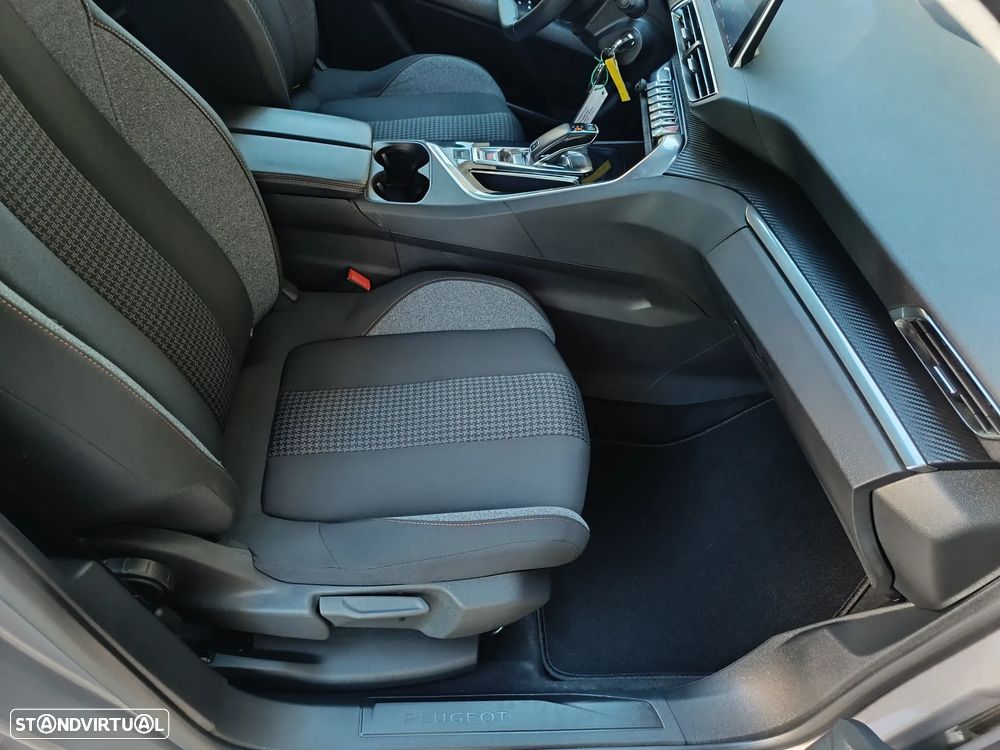 Peugeot 2008 1.2 PureTech Active - 24