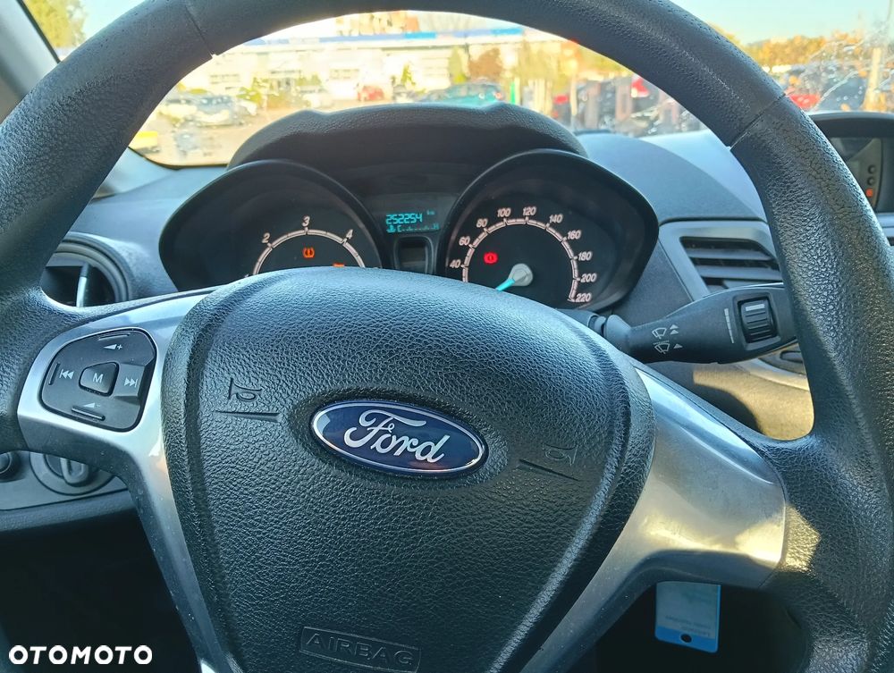 Ford Fiesta - 7