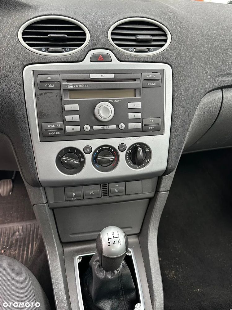 Ford Focus 1.6 Comfort - 6