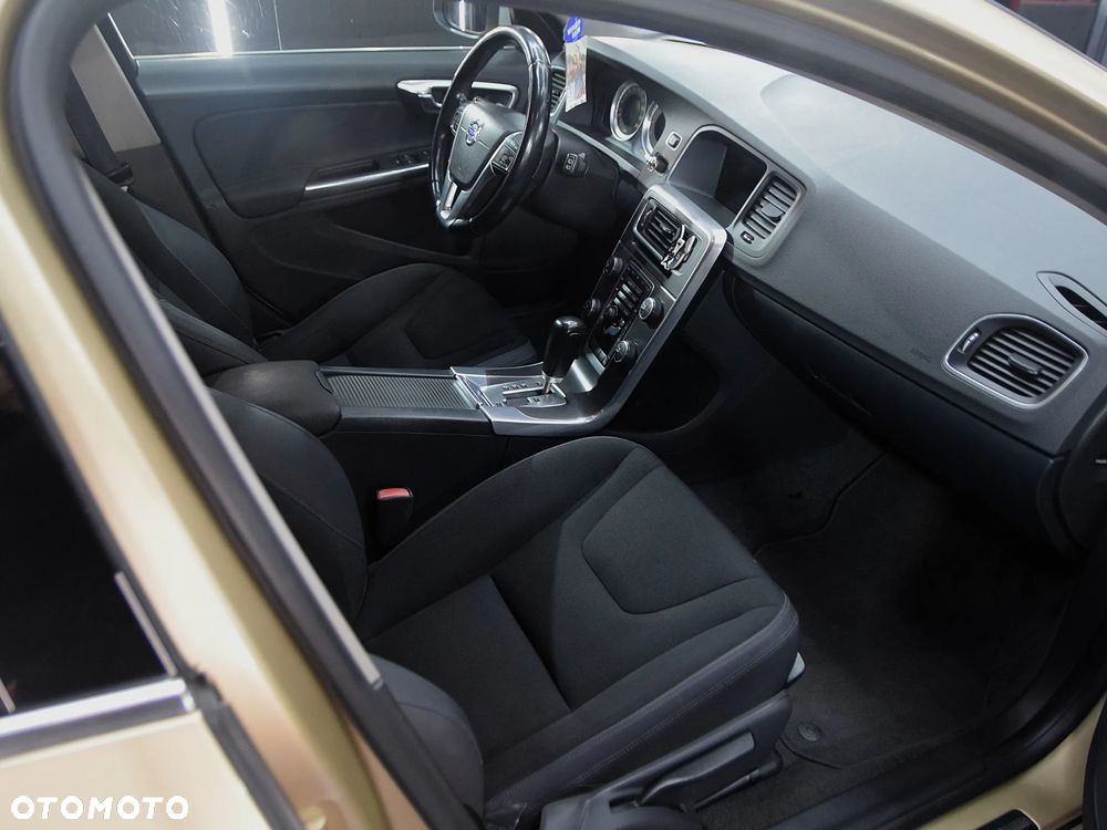 Volvo V60 D4 Geartronic - 6