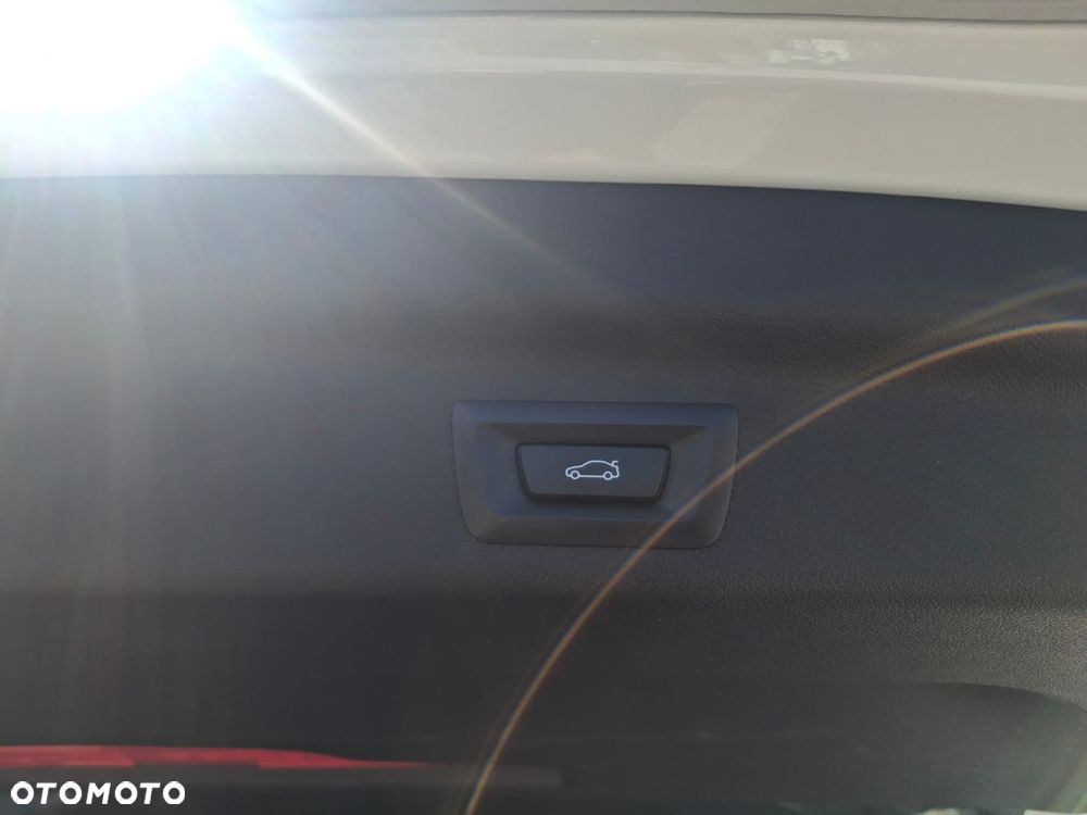 BMW X1 sDrive18i M Sport - 12
