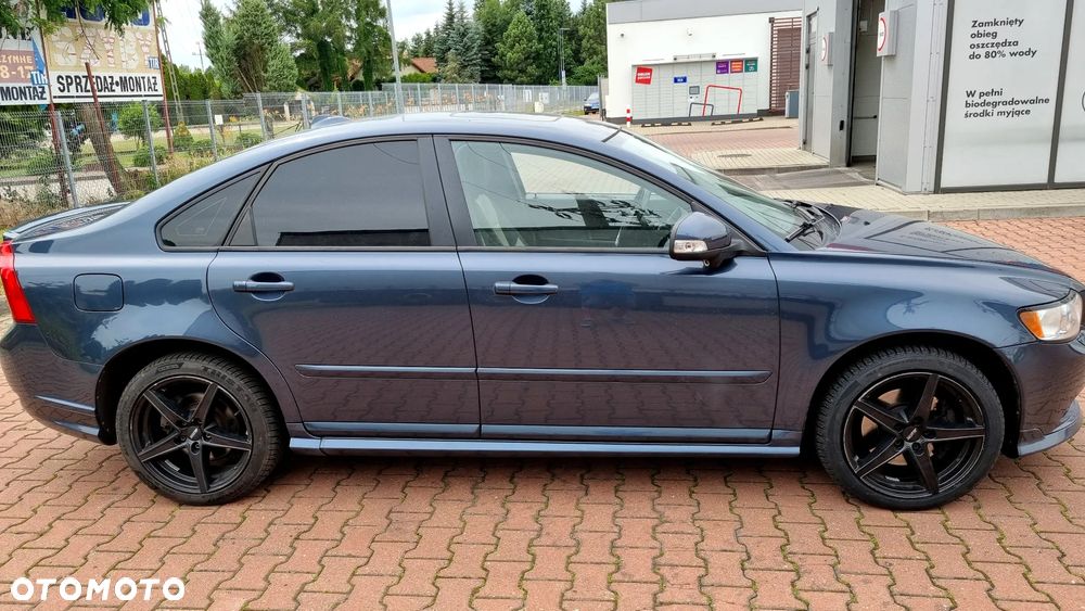 Volvo S40 D4 R-Design - 3