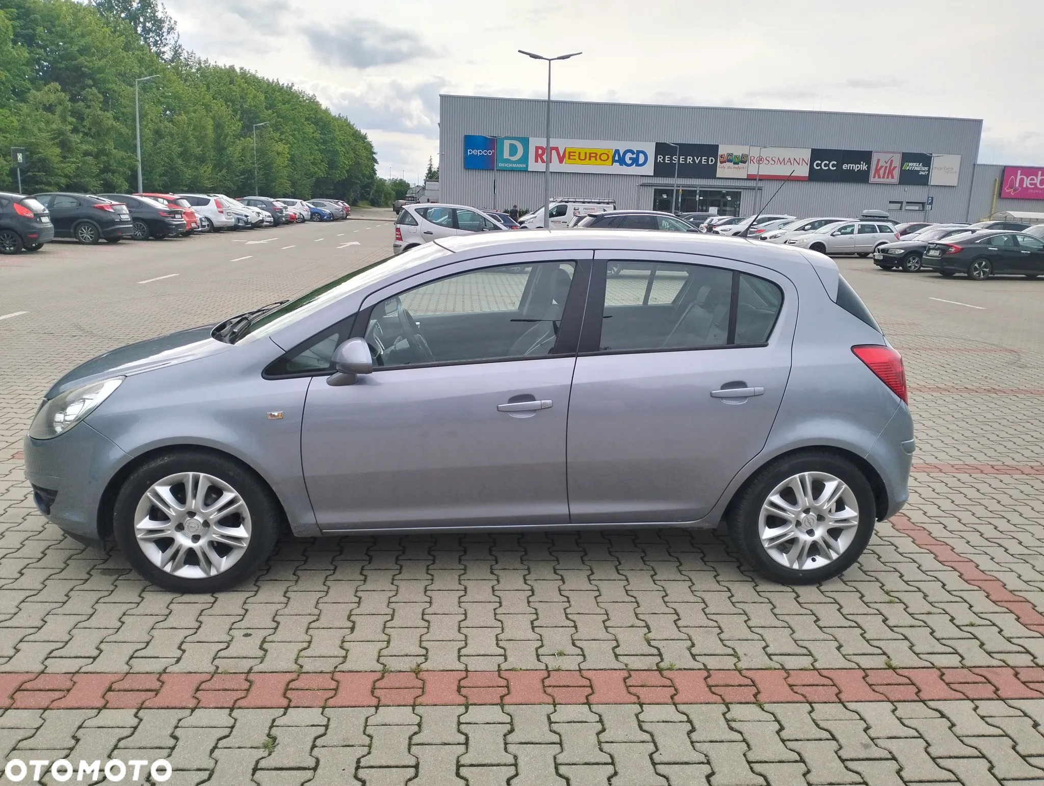 Opel Corsa 1.4 16V Cosmo - 3