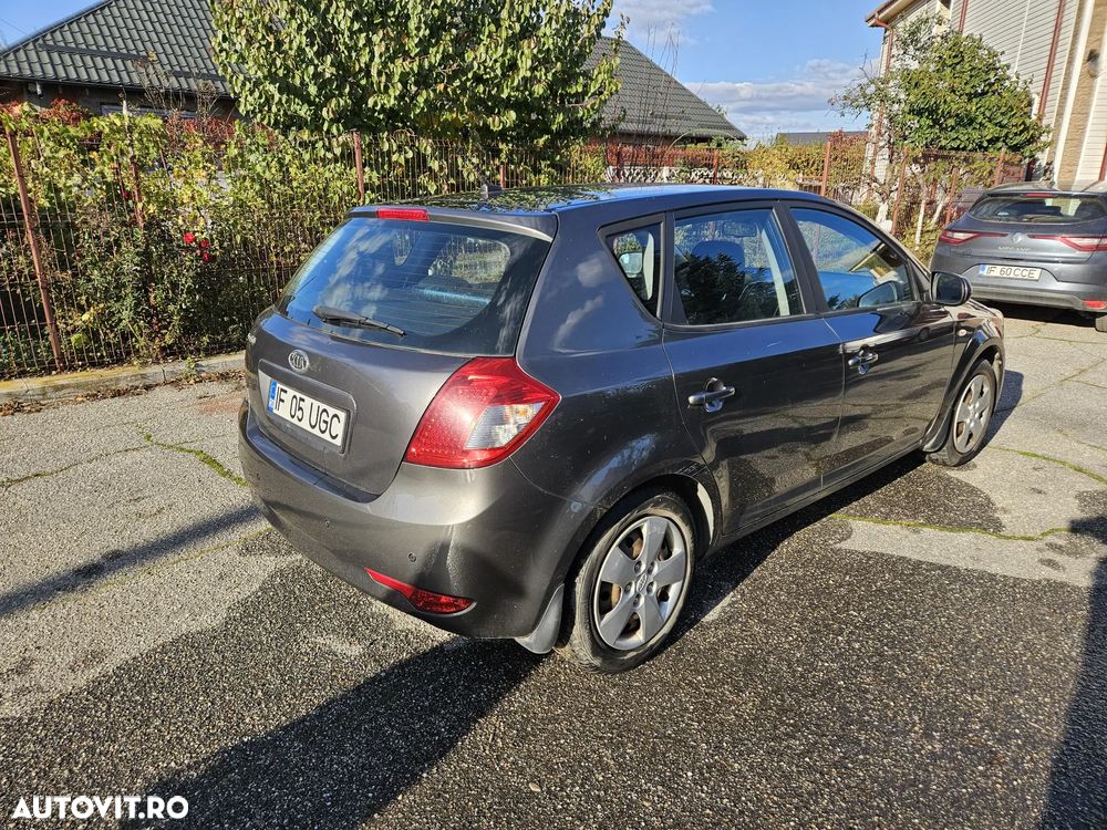 Kia Ceed - 5
