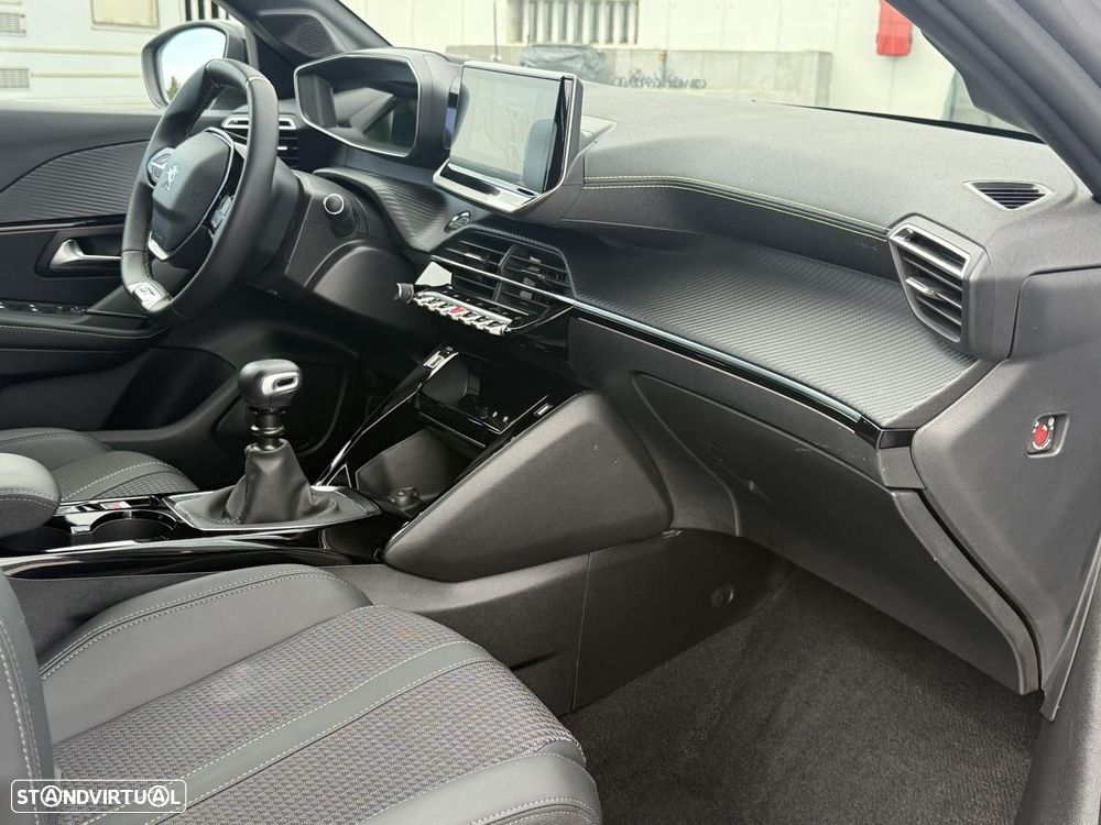 Peugeot 208 1.2 PureTech GT - 38