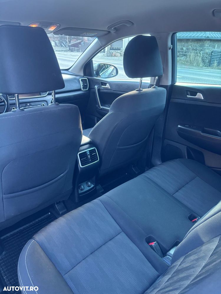 Kia Sportage 1.6 T-GDI 7DCT 4x2 Style - 6