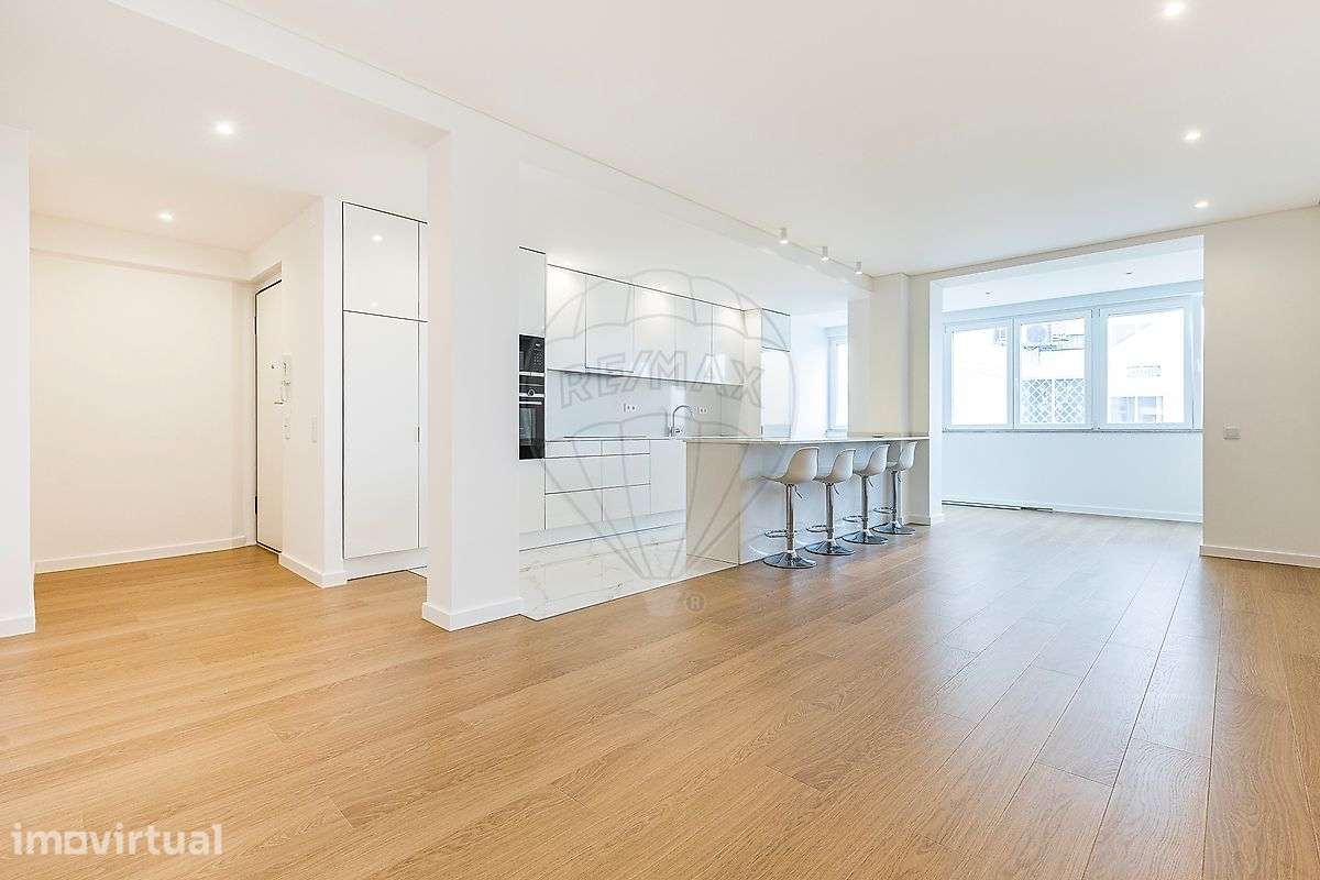 Apartamento T2 para arrendamento - Grande imagem: 2/29